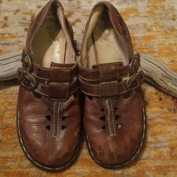 old school mary jane shoes